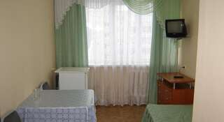 Гостиница БИЦ Тюмень Стандартный двухместный номер с 2 отдельными кроватями-1